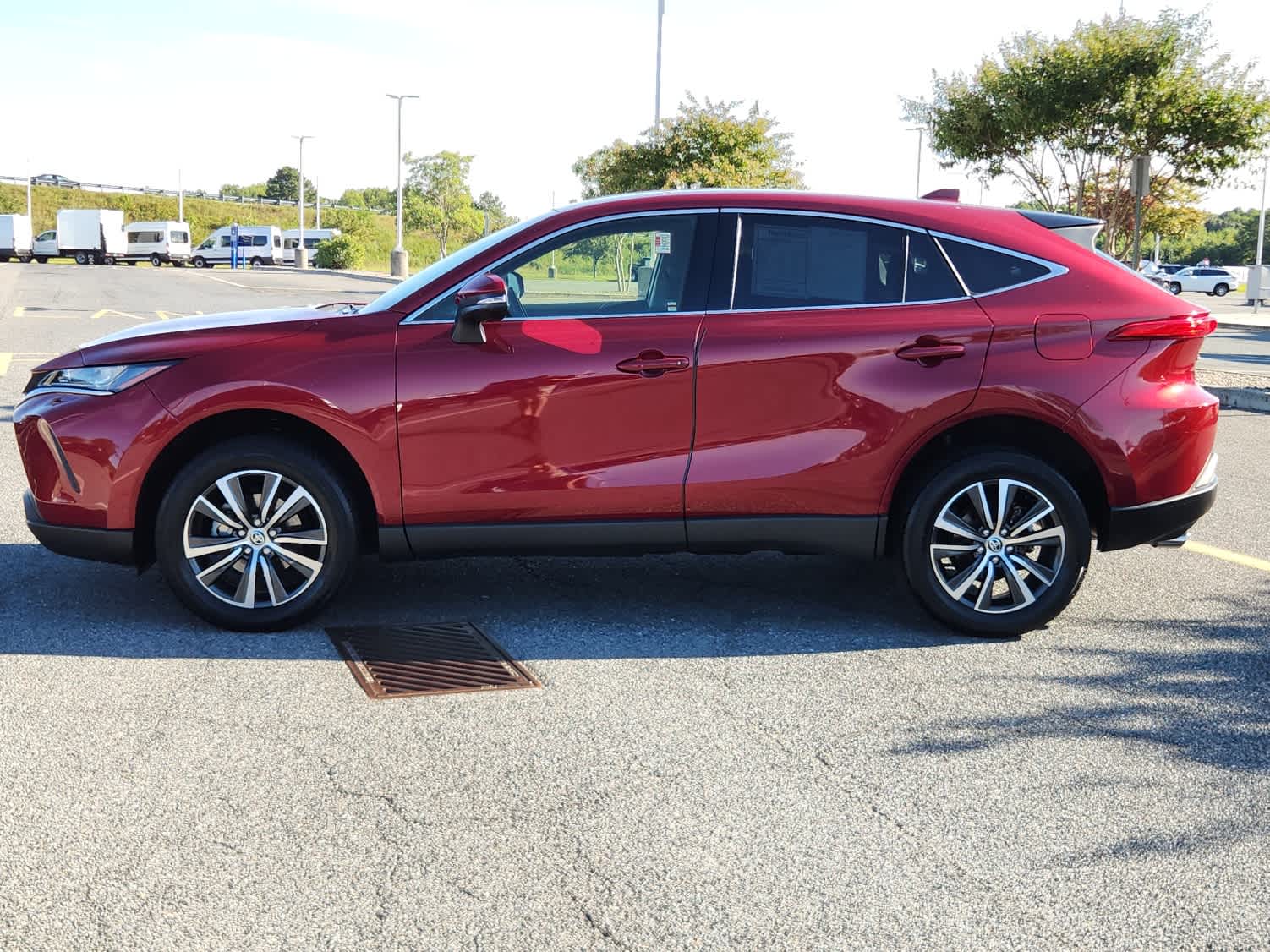 2022 Toyota Venza LE photo 5