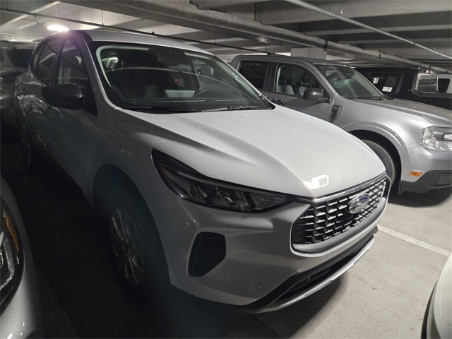 2025 Ford Escape Active photo 2