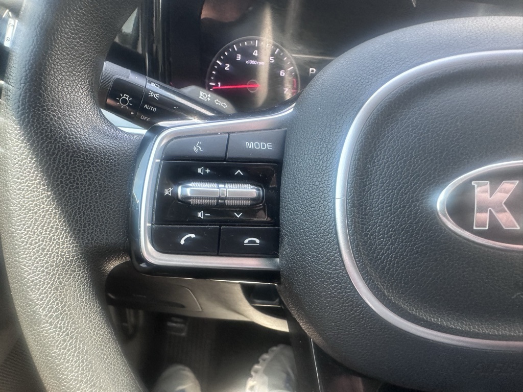 2021 Kia Sorento LX photo 6