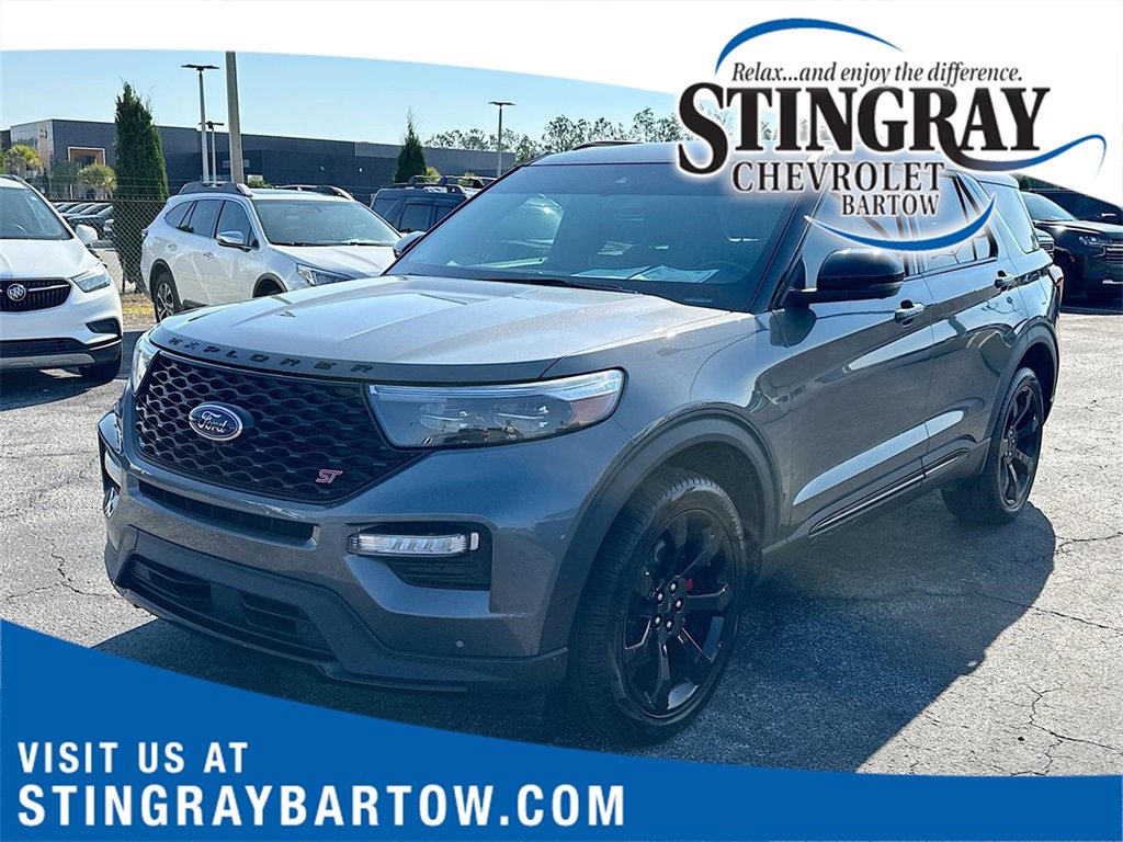 2023 Ford Explorer ST's photo