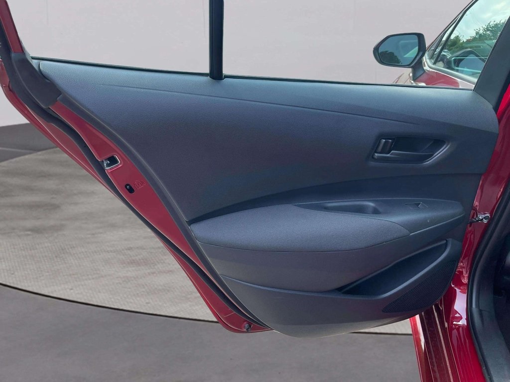 2025 Toyota Corolla LE photo 18