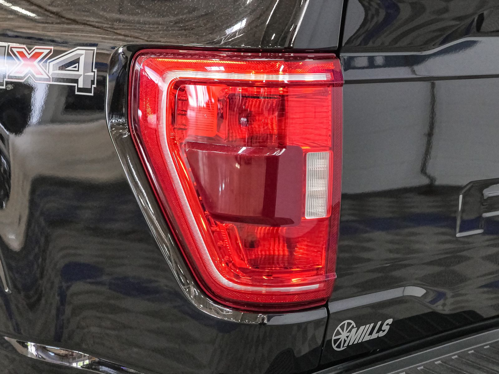 2022 Ford F-150 XLT photo 12