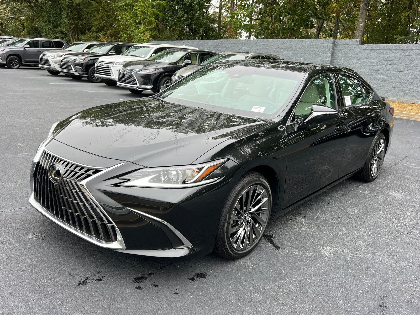 2025 Lexus ES 300h Luxury photo 2