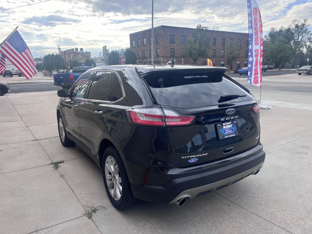 2024 Ford Edge Titanium photo 8