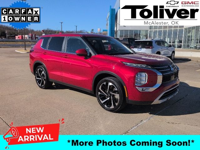 2024 Mitsubishi Outlander SE's photo