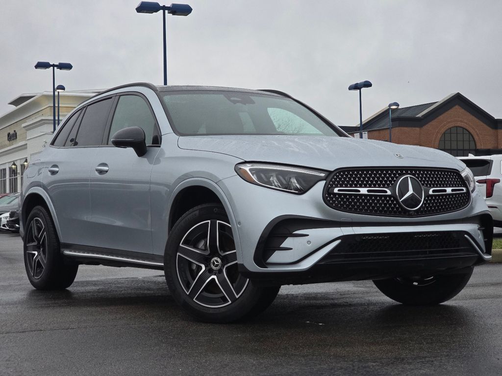 2025 Mercedes-Benz GLC