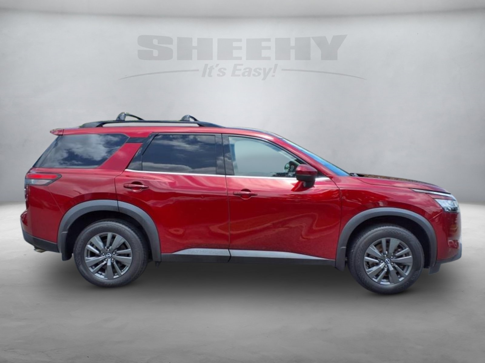 2022 Nissan Pathfinder SV photo 25