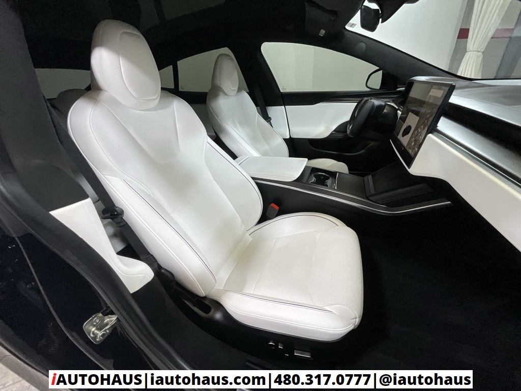 2023 Tesla Model S Plaid photo 19