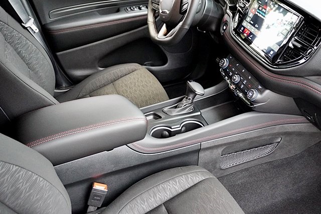 New 2026 Diamond Black Clear-Coat Exterior Paint Dodge GT image 13