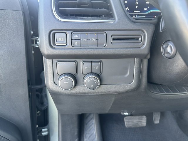 2023 Chevrolet Suburban Premier photo 4