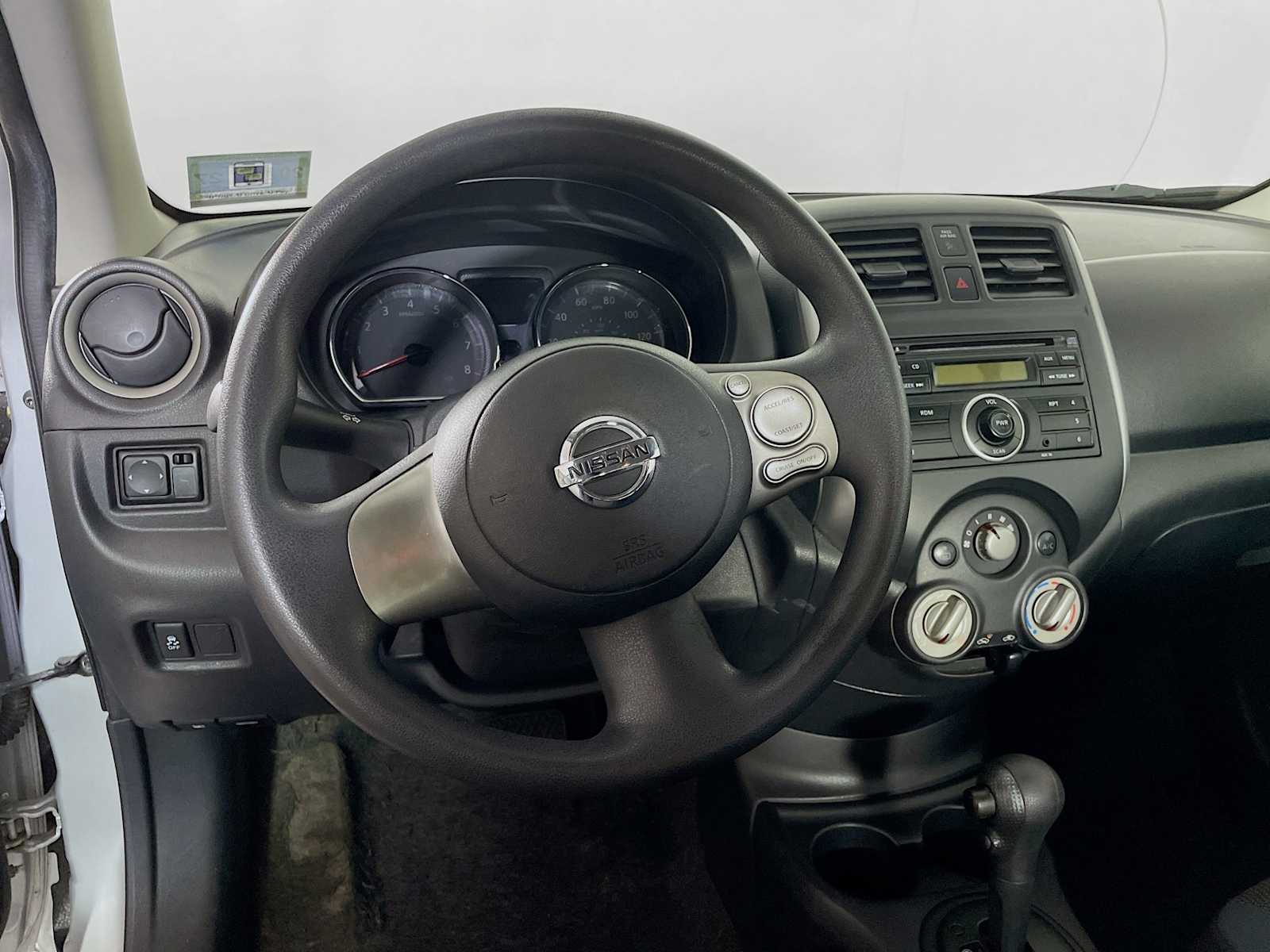 2012 Nissan Versa SV photo 18