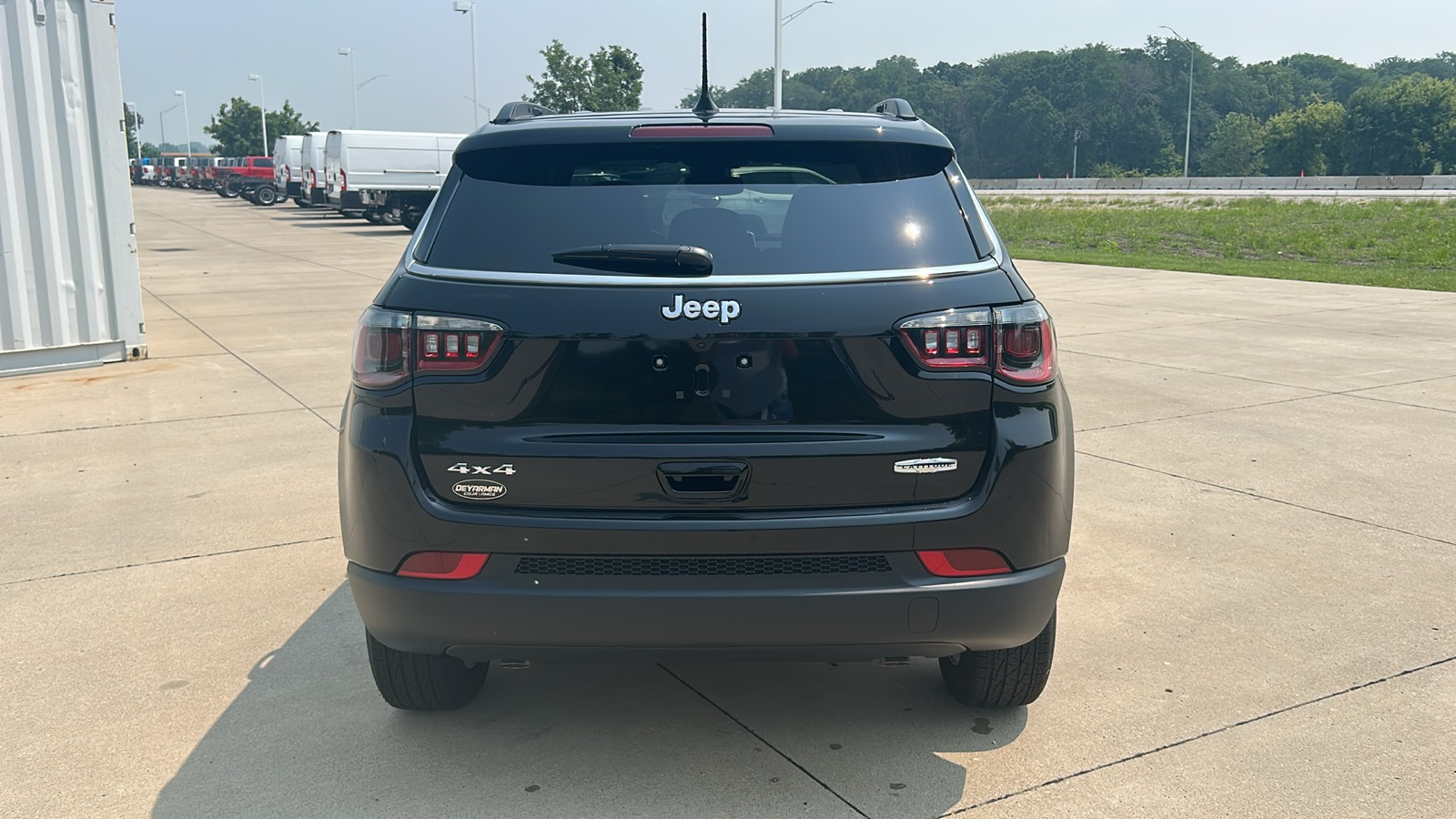 2025 Jeep Compass Latitude photo 4