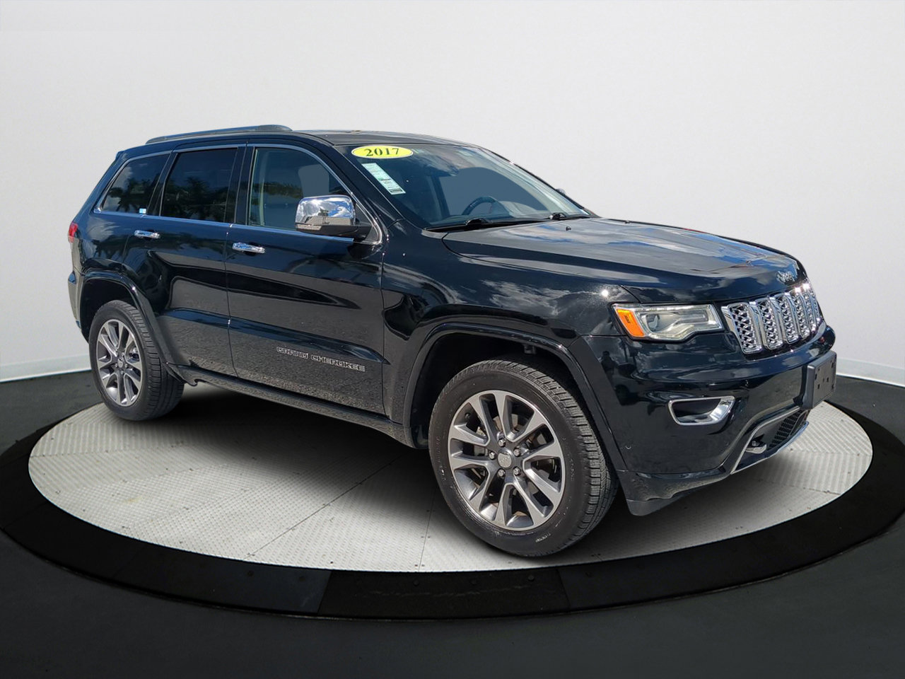2017 Jeep Grand Cherokee Overland photo 2