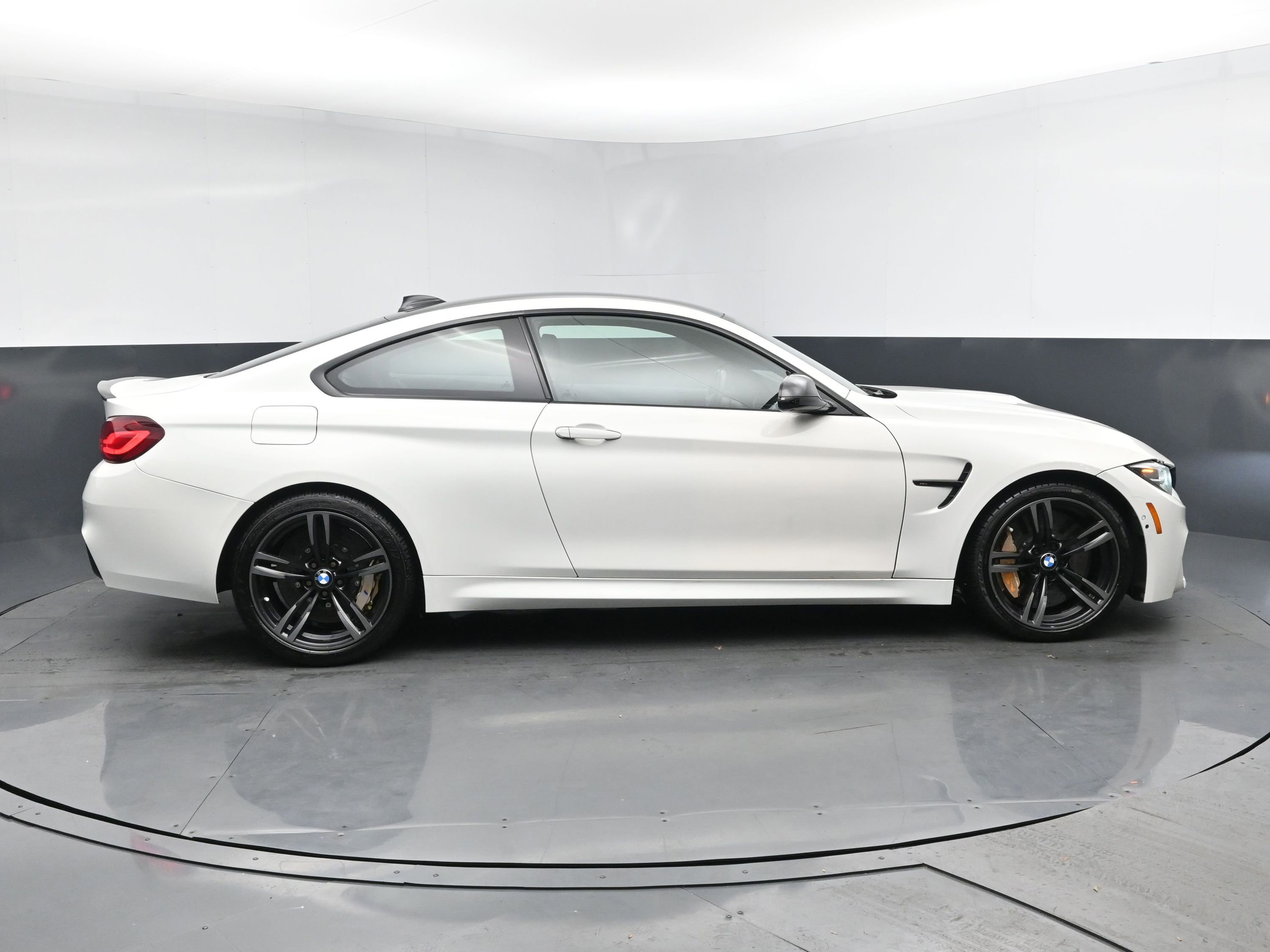 2020 Bmw M4 4-Series photo 3