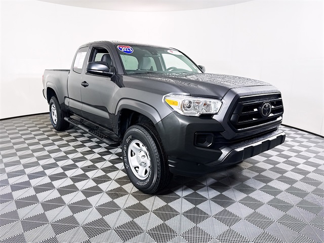 2023 Toyota Tacoma SR's photo