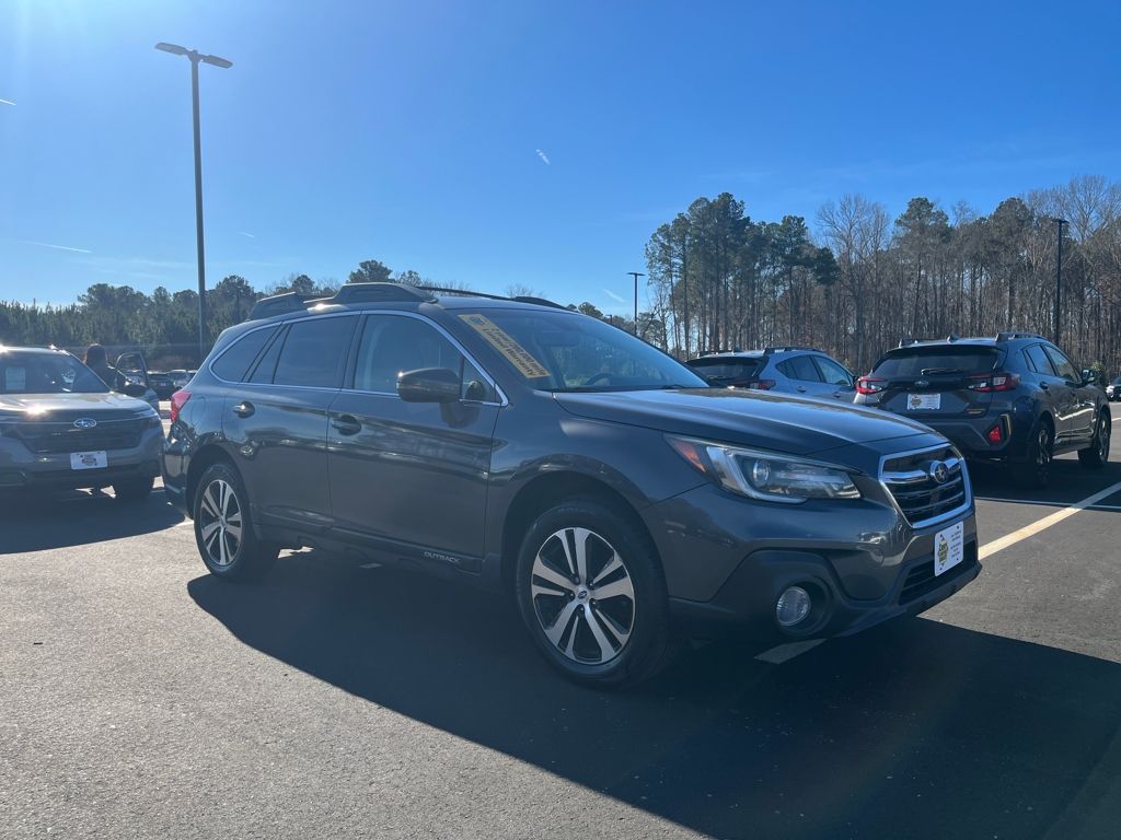 2019 Subaru Outback Limited's photo