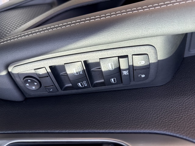 2025 Chrysler Voyager LX photo 24