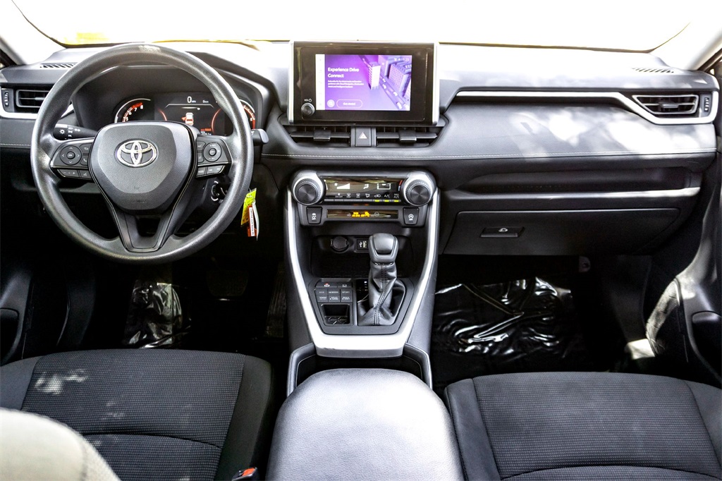 2024 Toyota RAV4 LE photo 28