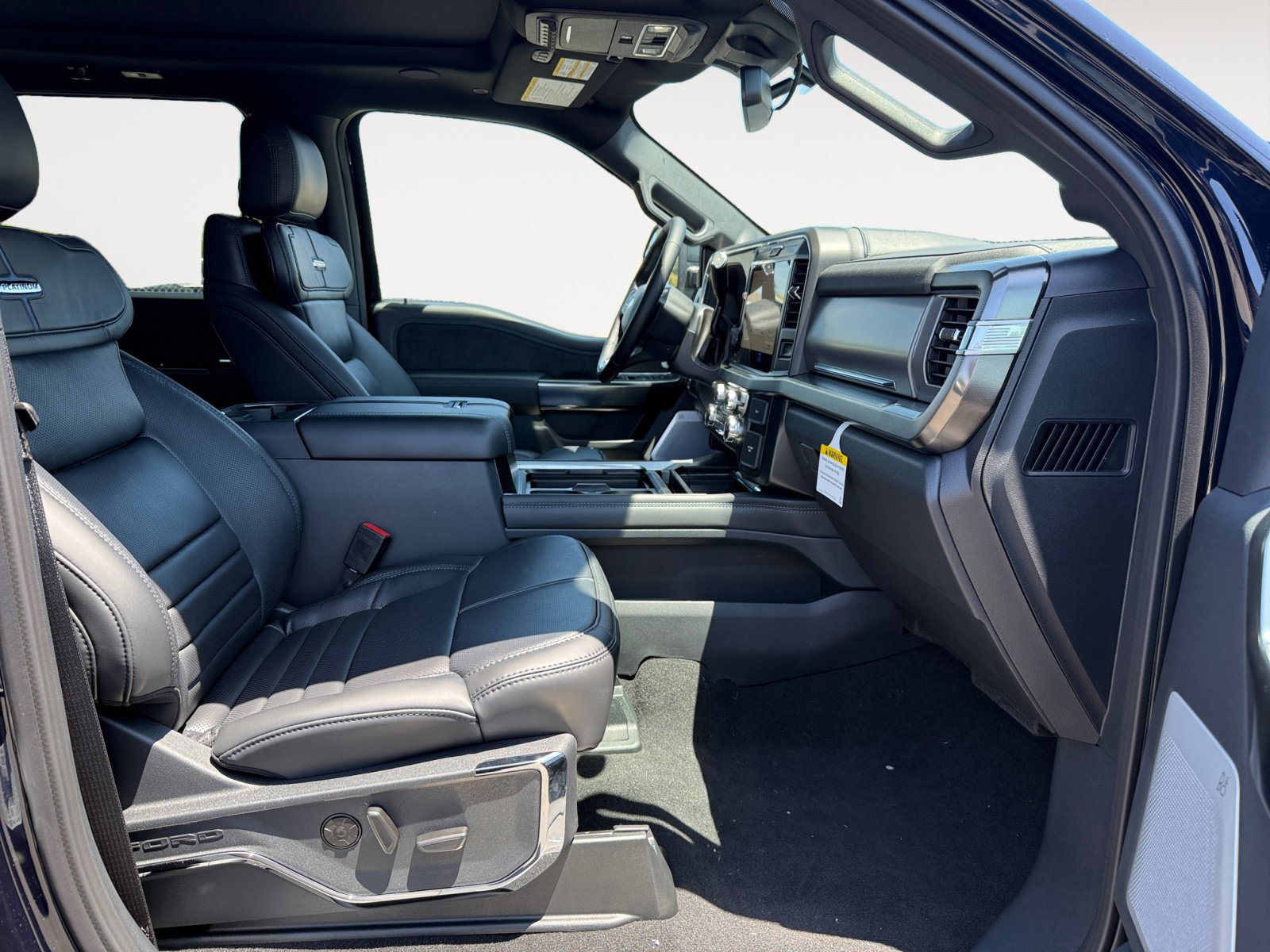 2025 Ford F-250 Platinum photo 19