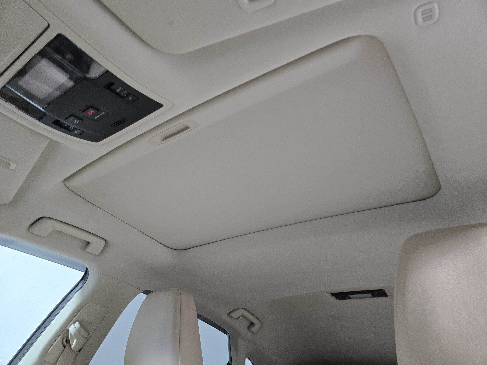 2017 Lexus RX 450h photo 10