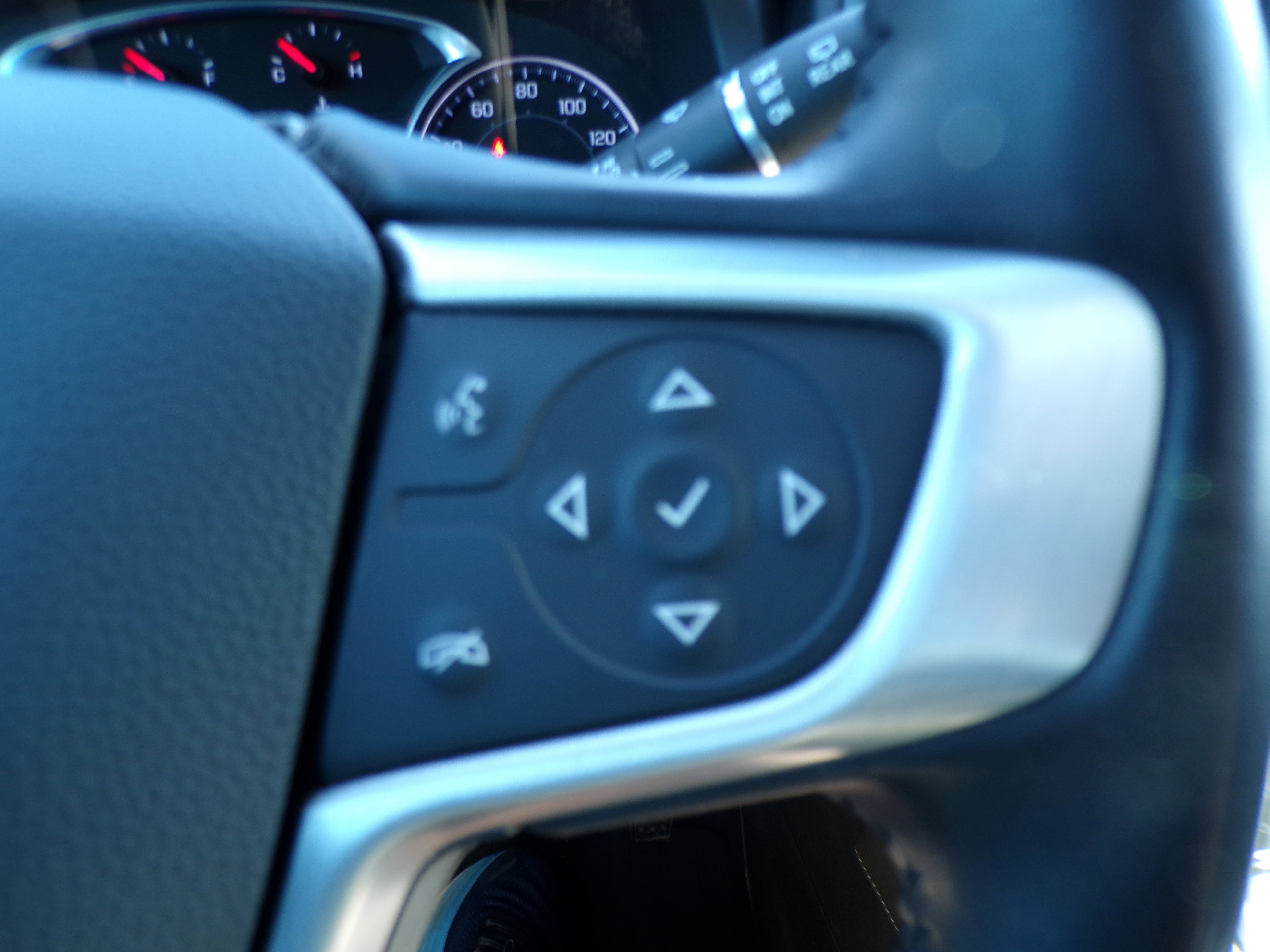 2020 Gmc Acadia SLE photo 3