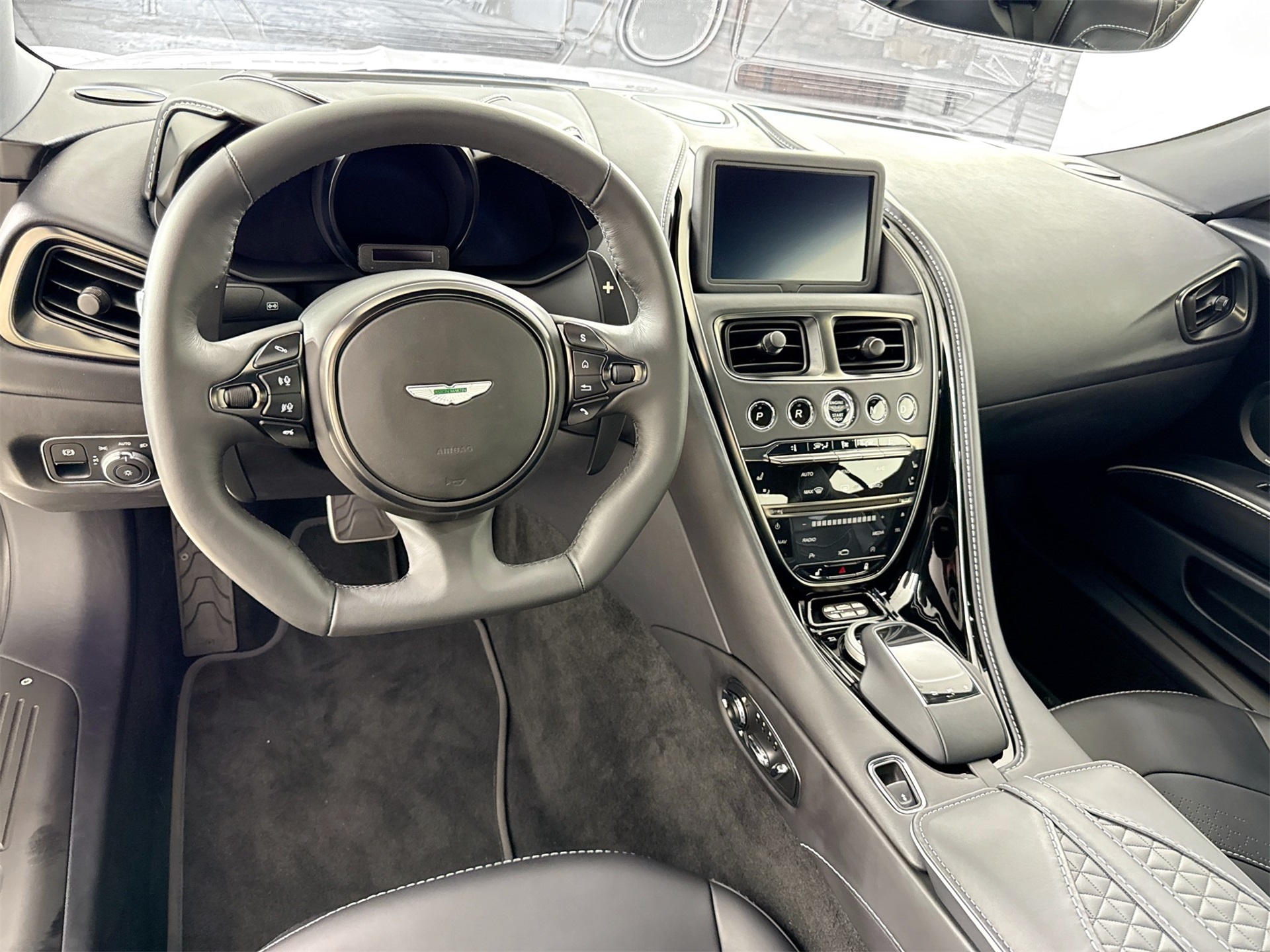2023 Aston Martin DBS AM7 photo 19