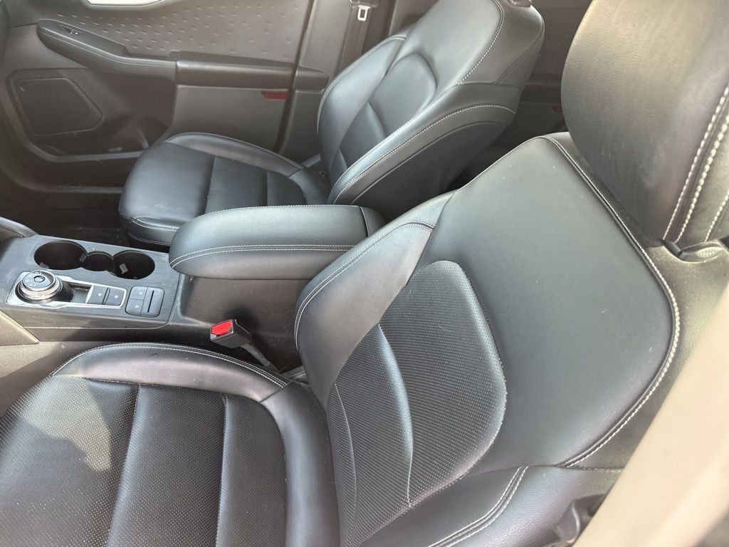 Used 2020 Ford Escape SEL with VIN 1FMCU0H64LUA09139 for sale in Hutchinson, KS