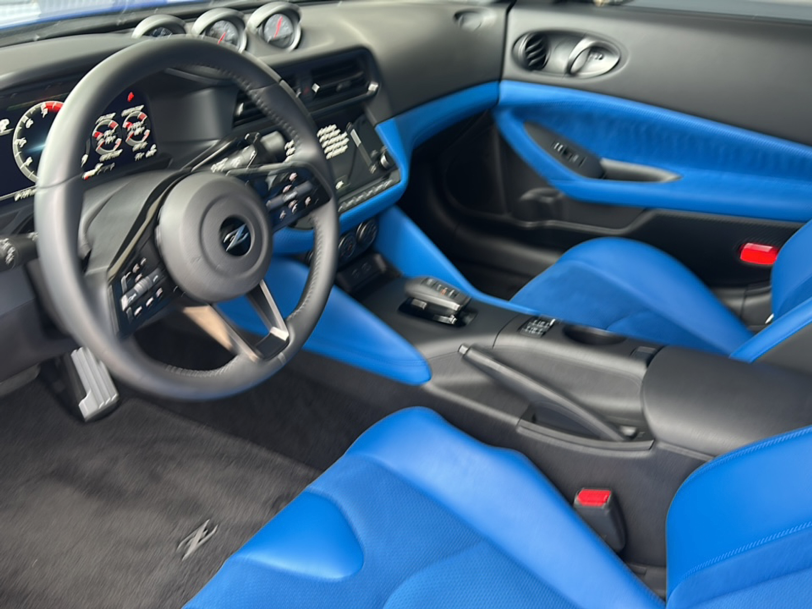 2024 Nissan Z Performance photo 2