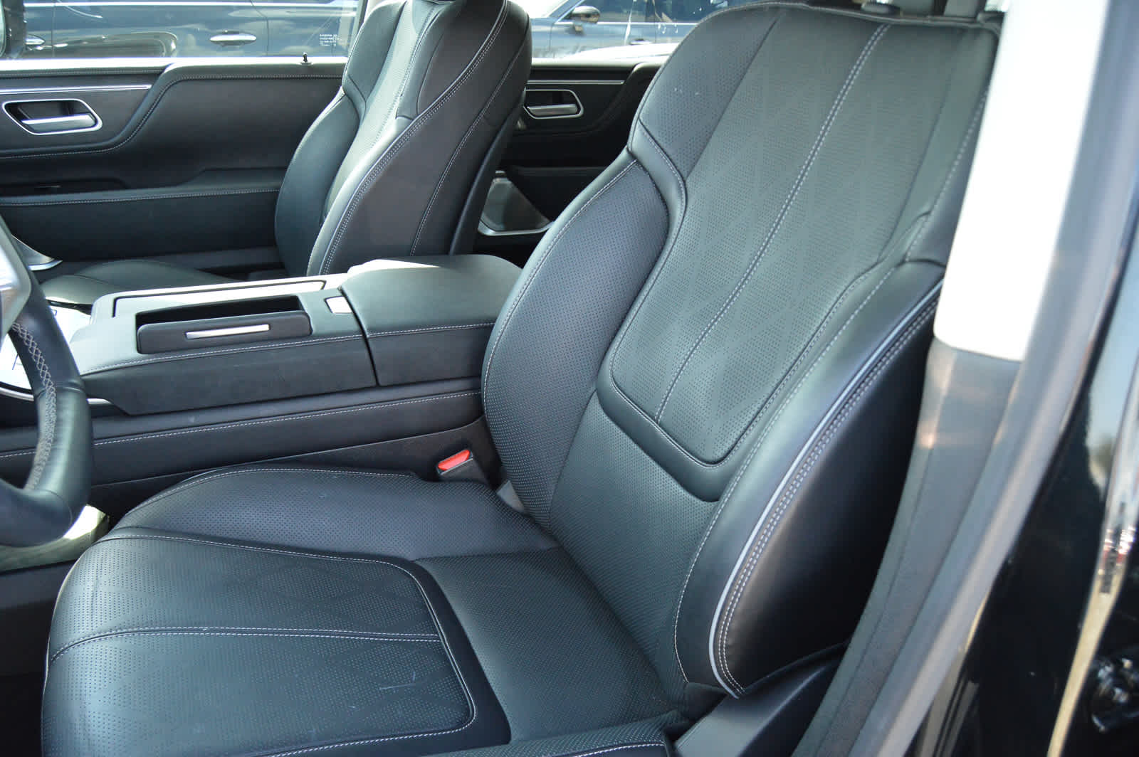 2025 Infiniti QX80 Sensory photo 10