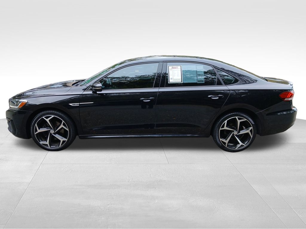 2020 Volkswagen Passat 2.0T R-Line photo 2