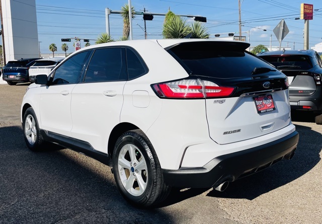 2020 Ford Edge SE photo 3