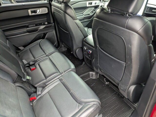 2020 Ford Explorer ST photo 29