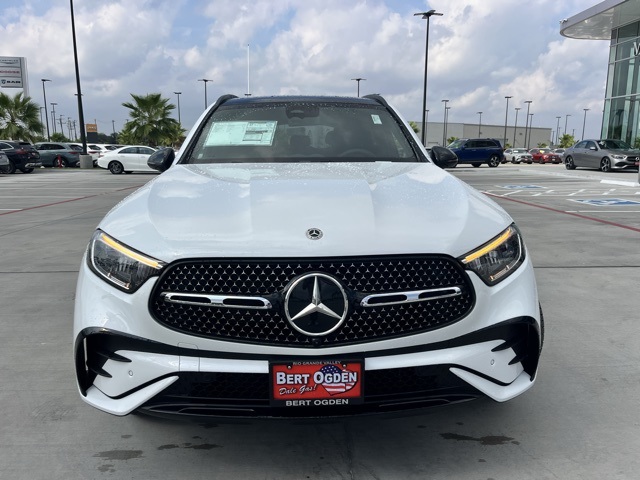 2026 Mercedes Benz GLC 300 photo 2