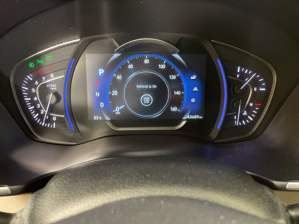 2020 Hyundai Santa Fe SEL photo 26