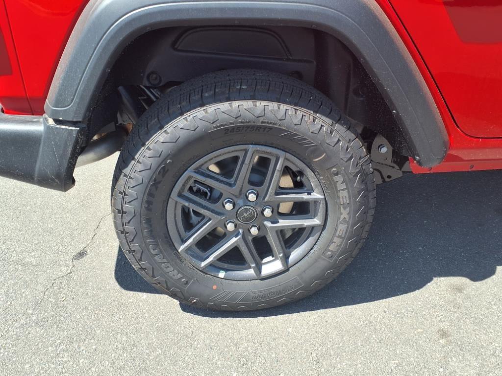 2025 Jeep Wrangler Sport S photo 4