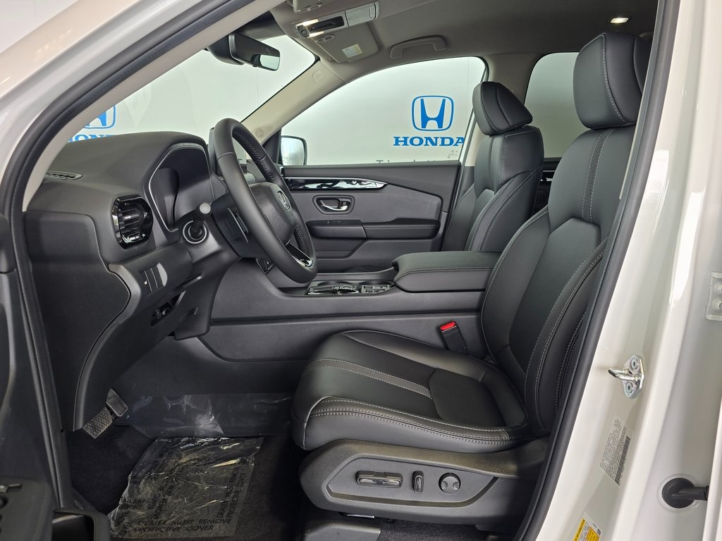 2026 Honda Passport photo 3