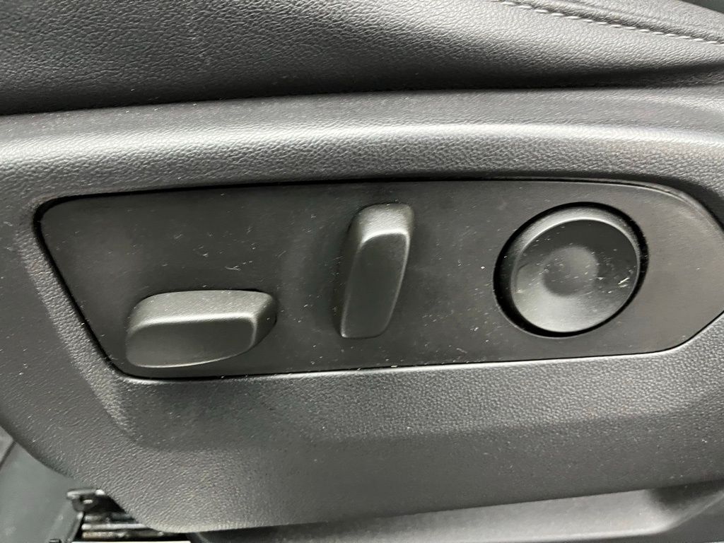 2022 Chevrolet Silverado 1500 LTZ photo 8