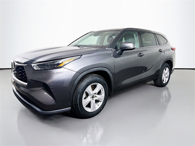 2022 Toyota Highlander L photo 4