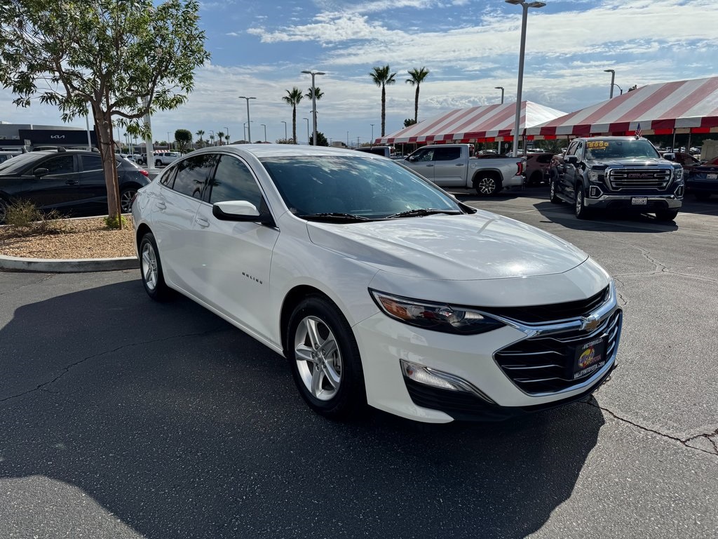2022 Chevrolet Malibu photo 4