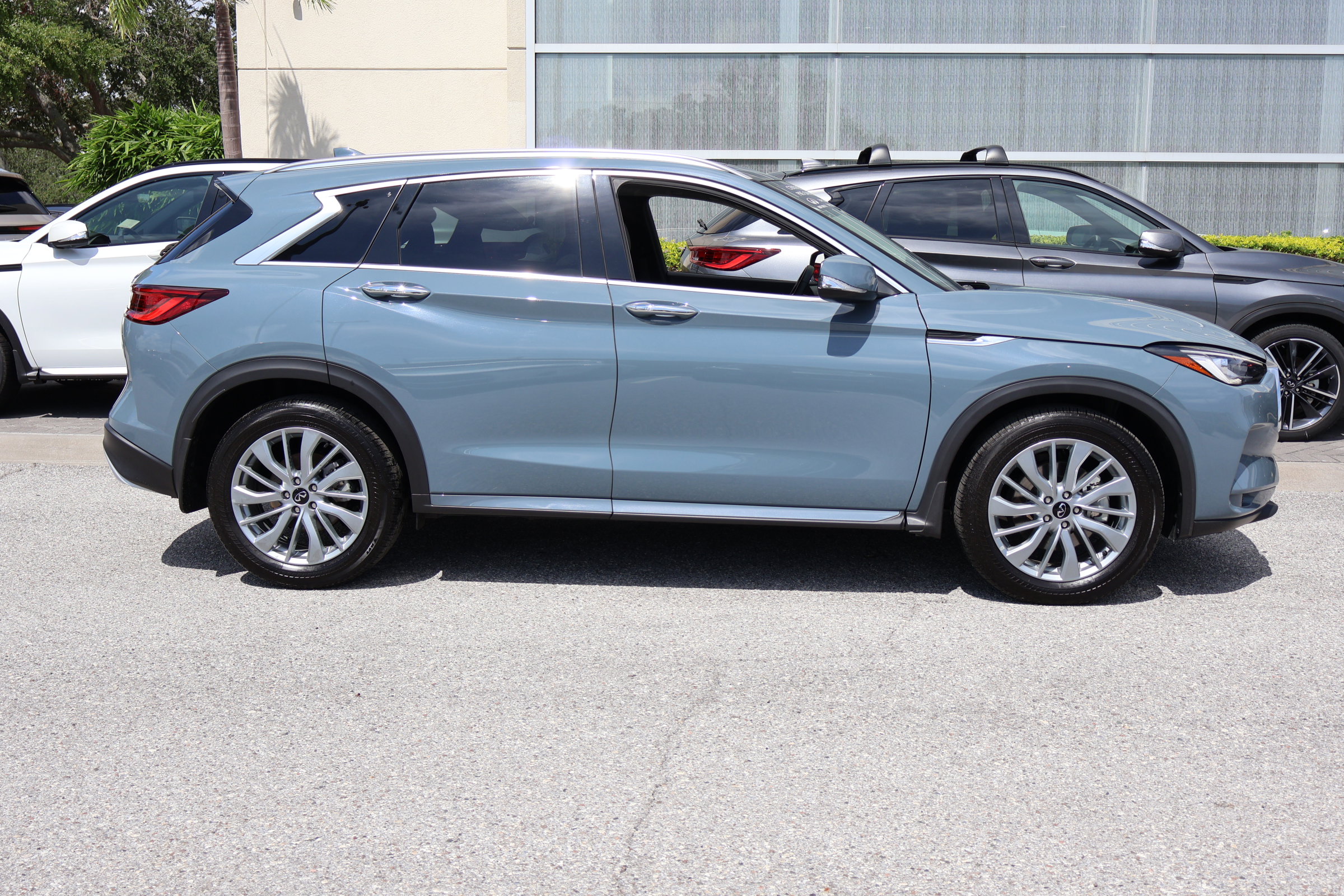 2024 Infiniti QX50 Luxe photo 11