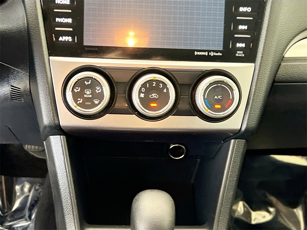 2015 Subaru Crosstrek 2.0i Premium photo 9