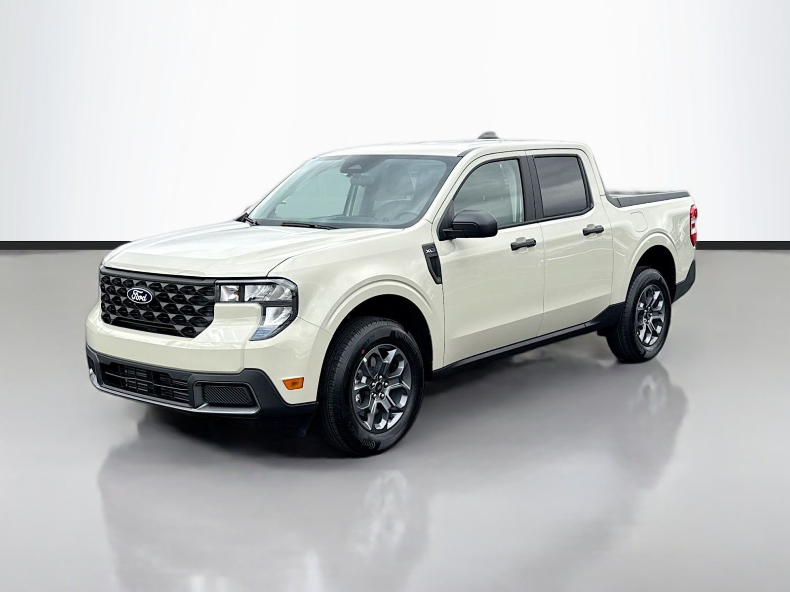 2025 Ford Maverick XLT's photo