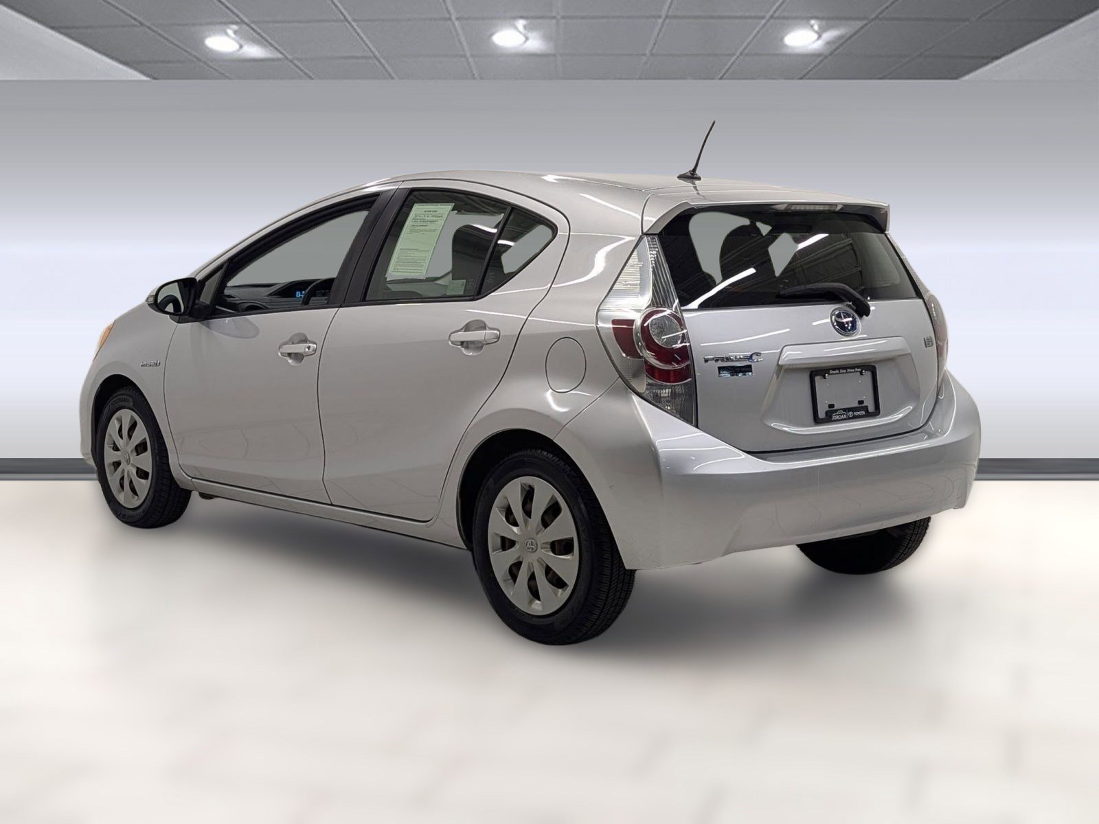 2014 Toyota Prius C Two photo 2