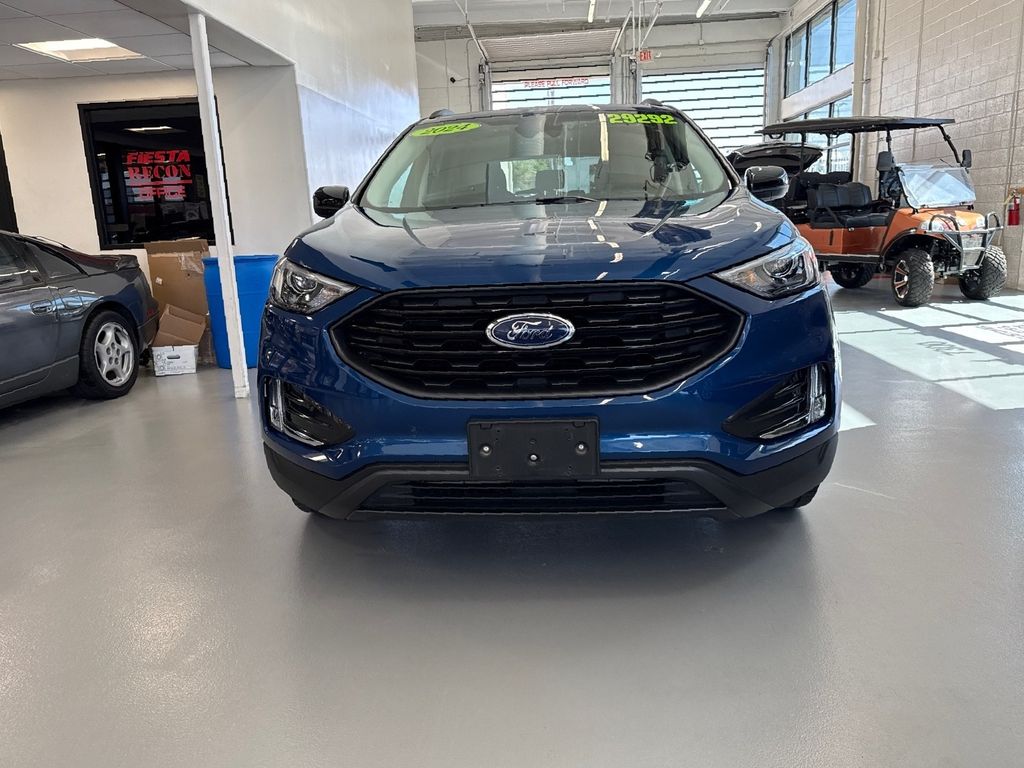 2024 Ford Edge SEL photo 2