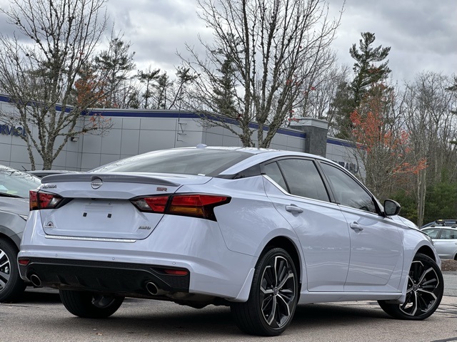 2023 Nissan Altima 2.5 SR photo 4