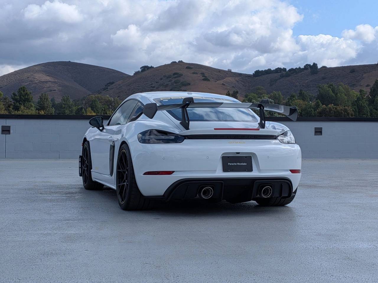 2025 Porsche Cayman GT4 RS photo 3