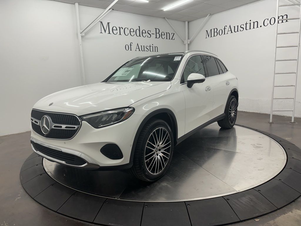 2026 Mercedes Benz GLC 300 photo 3