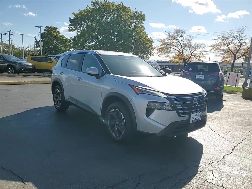 2025 Nissan Rogue SV photo 3