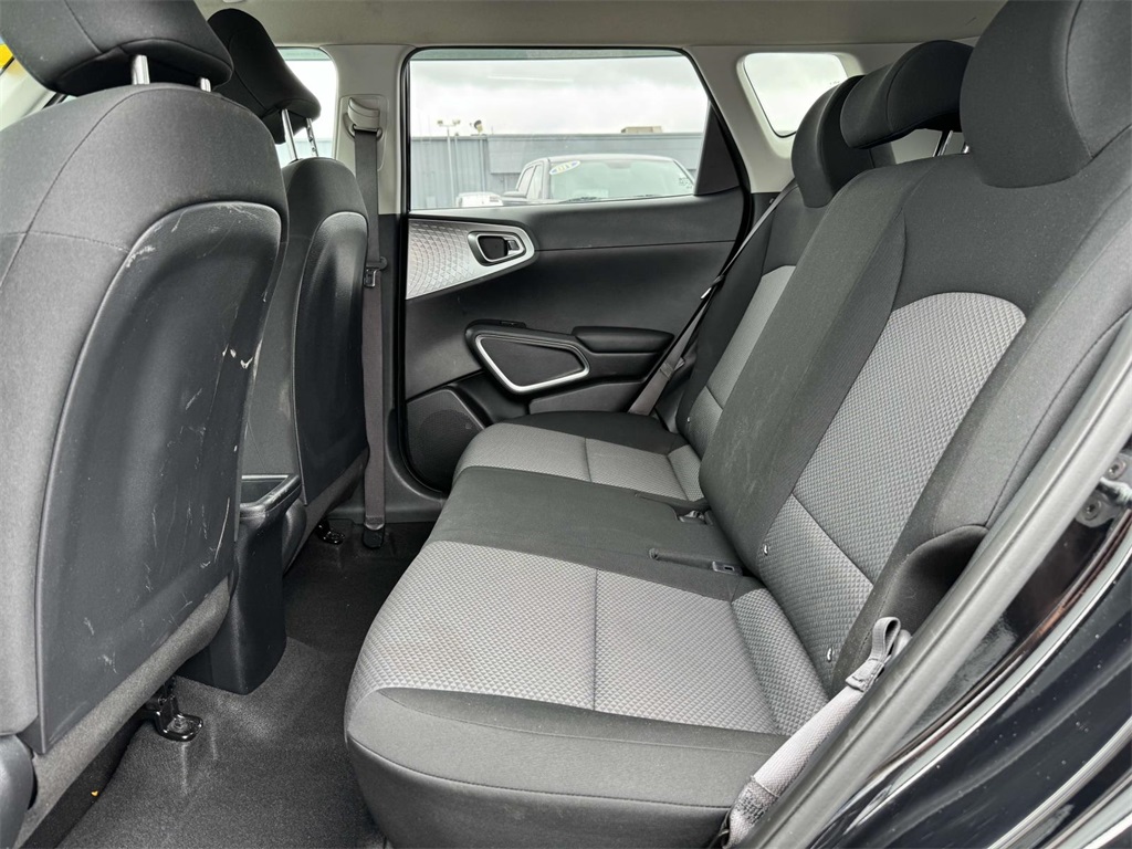 2021 Kia Soul LX photo 11