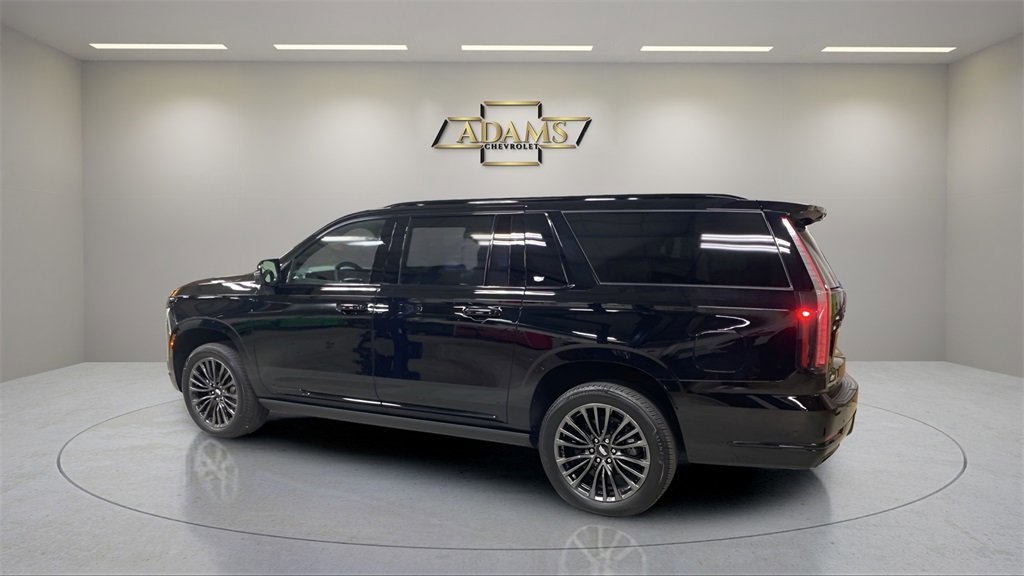 2025 Cadillac Escalade ESV Sport Platinum photo 4